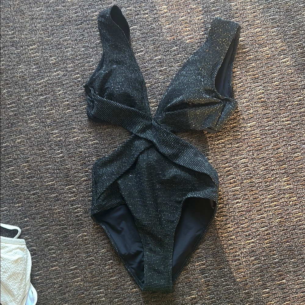 NWT Cupshe Swimsuit